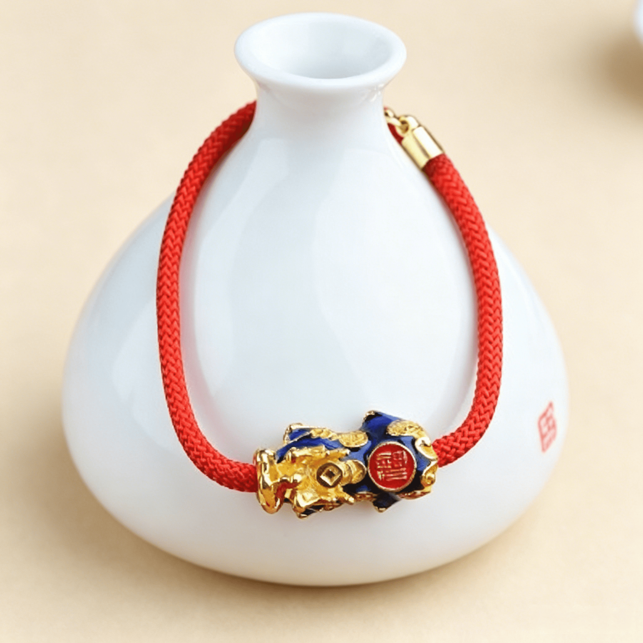 3D Gold Plated Temperature Changing Pixiu Red Rope Bracelet - 图片 2